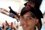 DEBOCHADO: Polícia prende assaltante que fez selfie com vítimas de roubos amordaçadas