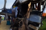 Grave acidente entre ônibus e carreta na BR–364 deixa pelo menos três vítimas fatais