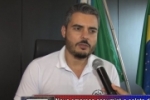 Prefeito anuncia economia com licitação: Com nova empresa, Thiago Flores espera que coleta de lixo se normalize – Vídeo 
