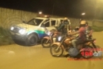ARIQUEMES: V&Iacute;DEOS &ndash; Com ajuda de mototaxistas, Pol&iacute;cia Militar prende perigoso Foragido da Justi&ccedil;a e recupera caminh&atilde;o furtado