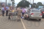 ARIQUEMES: Senhora fica ferida após carro colidir em traseira de moto que parou para pedestre atravessar faixa
