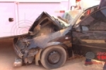 ARIQUEMES: Carro colide violentamente em traseira de ônibus de deixa cinco pessoas feridas na RO–257