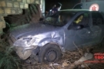 ARIQUEMES: Após colisão entre carros, veículo atinge muro e deixa mulher ferida no Parque das Gemas
