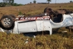 Rolim de Moura: Roda se desprende e condutor capota caminhonete na RO–479