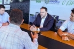 Alex Redano faz reivindicações junto ao DER por obra de ponte e operação tapa buracos