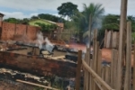 Casa pega fogo em Distrito de Porto Velho e crian&ccedil;a morre carbonizada