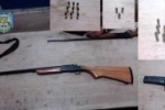 Tr&ecirc;s armas e diversas muni&ccedil;&otilde;es s&atilde;o apreendidas pela PM em Alto Para&iacute;so