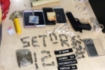 PM prende traficantes com drogas e arma