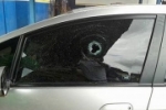 Bandido atira contra carro durante tentativa de roubo