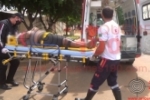  ARIQUEMES: SAMU socorre motociclista ferida ap&oacute;s colis&atilde;o com carro na Av. Quatro Cachoeiras