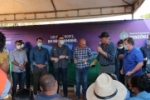 Adelino Follador participa da inaugura&ccedil;&atilde;o de ponte e fiscaliza asfaltamento na RO&ndash;460