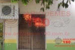   ARIQUEMES: Pr&eacute;dio da SEDAM pega fogo fica totalmente destru&iacute;do