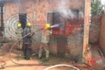 ARIQUEMES: Resid&ecirc;ncia fica totalmente queimada na Avenida Rio Negro