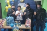 Ariquemes: F&atilde; da PM realiza sonho de ter a Pol&iacute;cia Militar em seu anivers&aacute;rio