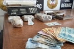 Denarc flagra ex&ndash;presidi&aacute;rio com mais de um quilo de drogas em casa