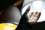Senado aprova projeto que devolve valores pagos a mais na conta de luz
