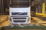 Motorista de carreta &eacute; preso com 200 kg de coca&iacute;na da Bol&iacute;via