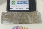 Choque prende apenado monitorado por tornozeleira eletr&ocirc;nica com quase 1kg de maconha