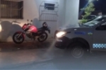 Pol&iacute;cia Militar prende homem por recepta&ccedil;&atilde;o e recupera motocicleta