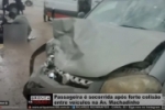 Ve&iacute;culos ficam destru&iacute;dos ap&oacute;s colis&atilde;o &ndash; Passageira &eacute; socorrida pelo SAMU &ndash; V&Iacute;DEO
