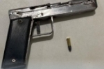 Abordagem de tr&acirc;nsito resulta em apreens&atilde;o de arma artesanal
