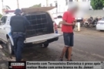 Elemento com Tornozeleira Eletr&ocirc;nica &eacute; preso ap&oacute;s realizar Roubo com arma branca na Av Jamari &ndash; V&iacute;deo