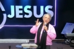 Deus vê a tua aflição e ouve o teu clamor  – Edmeia Williams: Vídeo