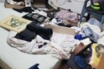 Grupo criminoso mantém quatro pessoas reféns no banheiro durante assalto
