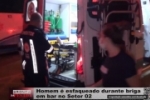 Homem &eacute; esfaqueado durante briga em bar no Setor 02 &ndash; V&iacute;deo