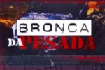 Motorista perde o controle e bate carro em muro na Av. Vimber&ecirc; &ndash; LIVE: ESTAMOS NO AR! PROGRAMA BRONCA DA PESADA