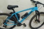 SEM PIEDADE 'Tá precisando de ajuda', dizem ladrões antes de roubar bike de jovem acidentado
