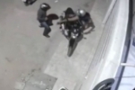 NA ESCURIDÃO: Bandidos encapuzados aproveitam lombada para assaltar motociclista na zona leste