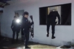 Elemento invade resid&ecirc;ncia rouba e esfaqueia morador no Bairro Colonial &ndash; LIVE: ESTAMOS NO AR! PROGRAMA BRONCA DA PESADA