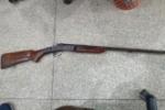 POL&Iacute;CIA MILITAR APREENDE ARMA DE FOGO DURANTE ABORDAGEM