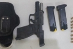 ARIQUEMES: ABORDAGEM POLICIAL APREENDE ARMA DE FOGO NA AV. CAPIT&Atilde;O S&Iacute;LVIO