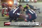 Motociclista &eacute; socorrida pelo SAMU ap&oacute;s se envolver em acidente na Av. Machadinho &ndash; V&Iacute;DEO