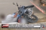 Ap&oacute;s colidir em traseira de caminh&atilde;o motociclista &eacute; socorrido pelo SAMU na Av. Diamantes &ndash; V&Iacute;DEO