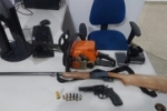 ARIQUEMES: ABORDAGEM POLICIAL RESULTA EM APREENS&Atilde;O DE DUAS ARMAS DE FOGO