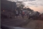 Condutor de camionete fica preso às ferragens após acidente com carreta na BR–364 – VÍDEO
