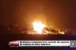 Bombeiros combatem forte inc&ecirc;ndio em dep&oacute;sito de madeira no Setor Industrial &ndash; V&iacute;deo