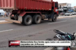 Motociclista fica ferido ap&oacute;s bater em caminh&atilde;o ca&ccedil;amba em Ji&ndash;Paran&aacute; &ndash; V&iacute;deo