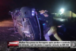 Mulher fica presa ás ferragens após perder o controle da direção, sair da pista e capotar veículo na BR–364 – Vídeo