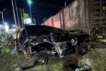 Acidente entre Fiat Uno e Trem é registrado na BR–369 em Arapongas–PR – Casal é atendido pelo SIATE – Corpo de Bombeiros
