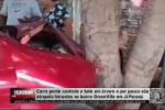 Carro perde o controle, bate em árvore e quase atropela feirantes no bairro GreenVille – Vídeo