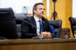 Deputado Delegado Lucas cobra recapeamento urgente da Avenida Rondônia, em Buritis