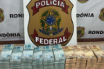 PF apreende R$ 600 mil e prende suspeito por porte ilegal de arma de fogo em Rond&ocirc;nia