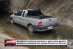 Bandido furta carro de mec&acirc;nica, e ap&oacute;s acabar gasolina, abandona ve&iacute;culo dentro do Igarap&eacute; Pintado em Ji&ndash;Paran&aacute; &ndash; V&iacute;deo