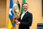 Deputado Delegado Lucas recebe Trof&eacute;u do Pr&ecirc;mio Unale pela CCJ Cidad&atilde;