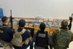 PF apreende 400 kg drogas e arma de fogo e prende suspeitos no Rio Madeira