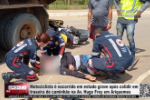 Motociclista &eacute; socorrido em estado grave ap&oacute;s colidir em traseira de caminh&atilde;o na Av. Hugo Frey em Ariquemes &ndash; V&iacute;deo
